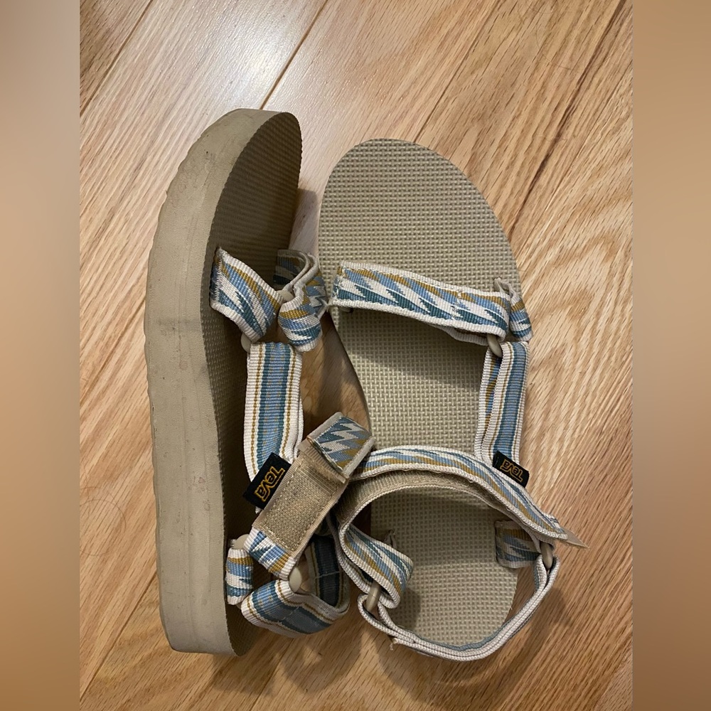 Teva Midform sandal
